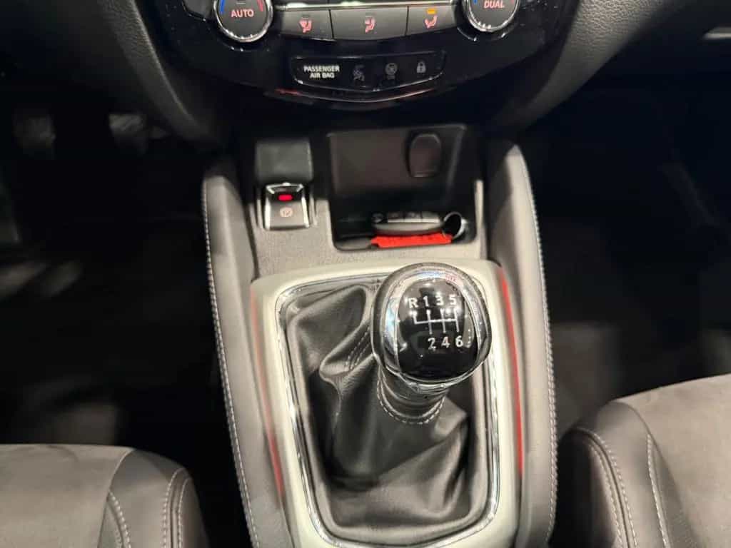 Nissan Qashqai N-Vision 1.HAND PANO+°360KAMERA+PDC 04/2017-photo-19