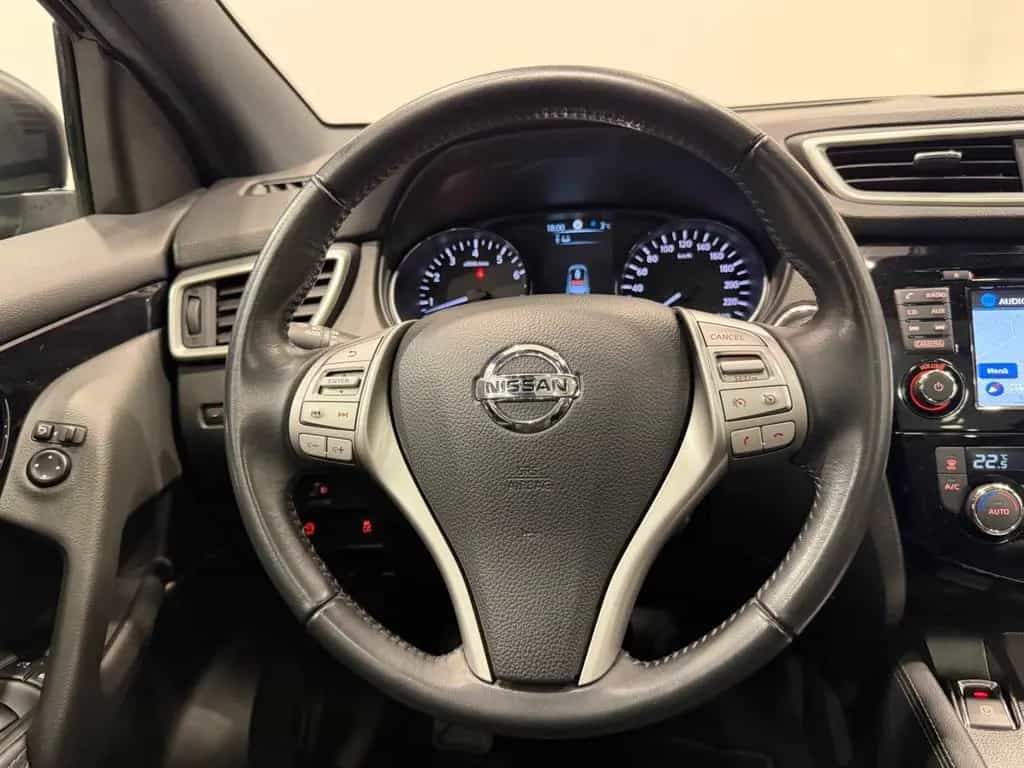 Nissan Qashqai N-Vision 1.HAND PANO+°360KAMERA+PDC 04/2017-photo-21