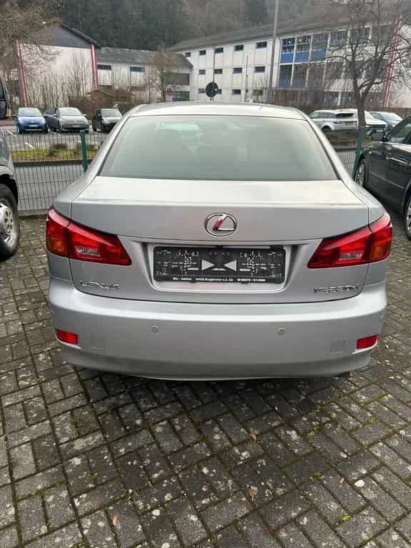 Lexus Other ANDERE IS 220d 03/2006-photo-3