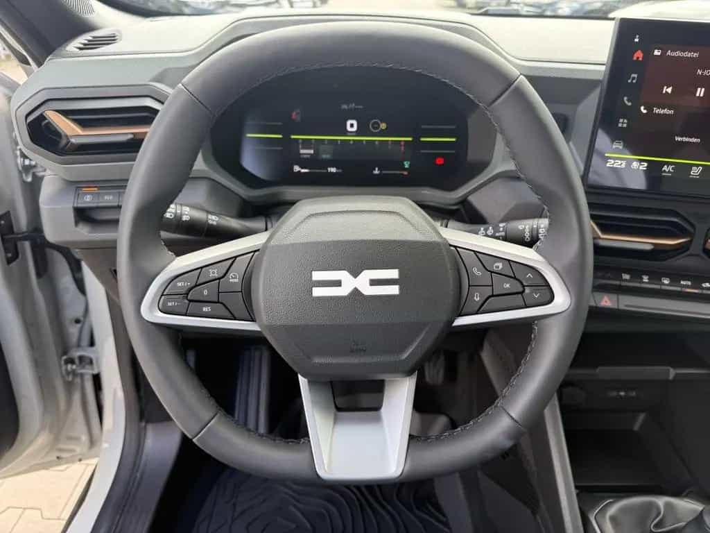 Dacia Duster III 1.2 TCe 130 MHEV Extreme Kamera CarPl 03/2025-photo-13