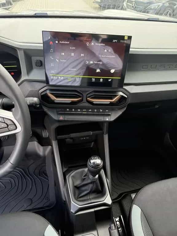 Dacia Duster III 1.2 TCe 130 MHEV Extreme Kamera CarPl 03/2025-photo-15