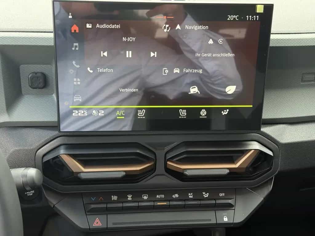 Dacia Duster III 1.2 TCe 130 MHEV Extreme Kamera CarPl 03/2025-photo-16