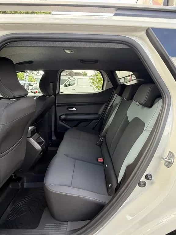 Dacia Duster III 1.2 TCe 130 MHEV Extreme Kamera CarPl 03/2025-photo-19