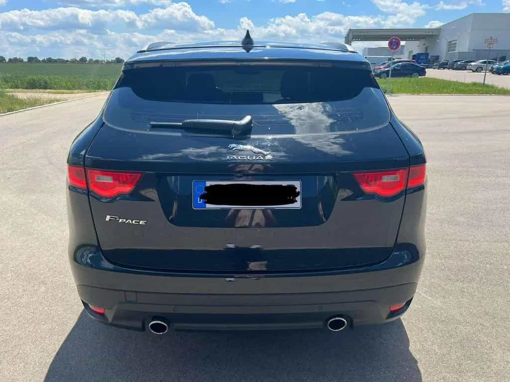 Jaguar F-Pace Portfolio AWD 05/2017-photo-20