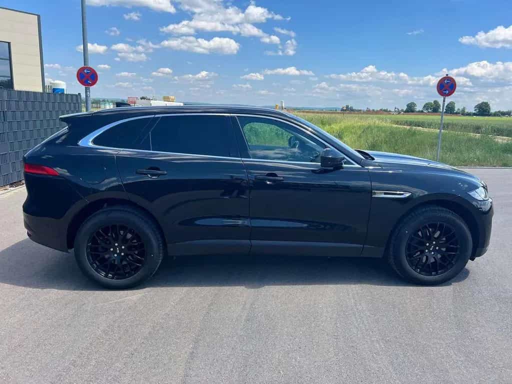Jaguar F-Pace Portfolio AWD 05/2017-photo-22