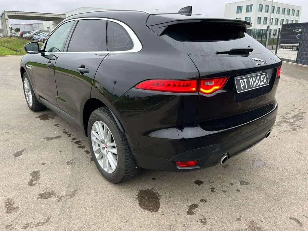 Jaguar F-Pace Portfolio AWD 05/2017-photo-5