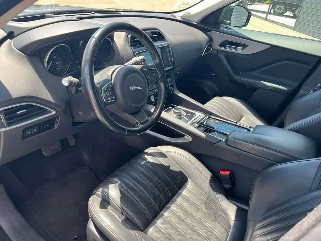 Jaguar F-Pace Portfolio AWD 05/2017-photo-6
