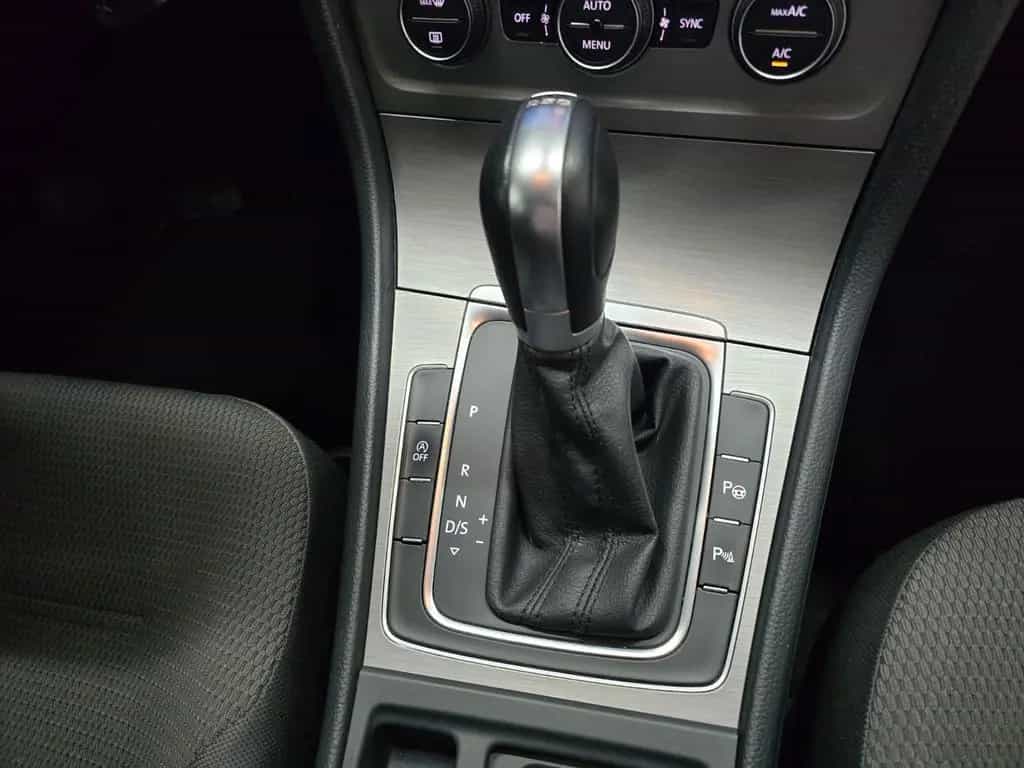 Volkswagen Golf VII Lim. 1.4 TSI Comfortline DSG Xenon Navi 11/2014-photo-15
