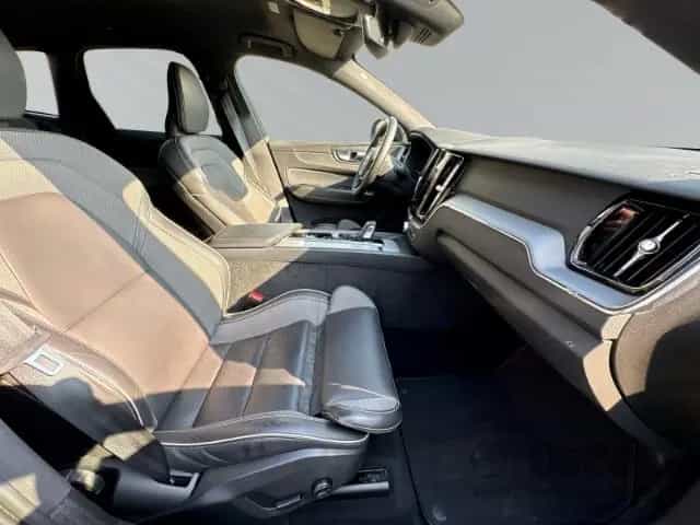 Volvo XC60 B5 D AWD R-Design Fahrerassistenz-P. Licht- 02/2022-photo-8