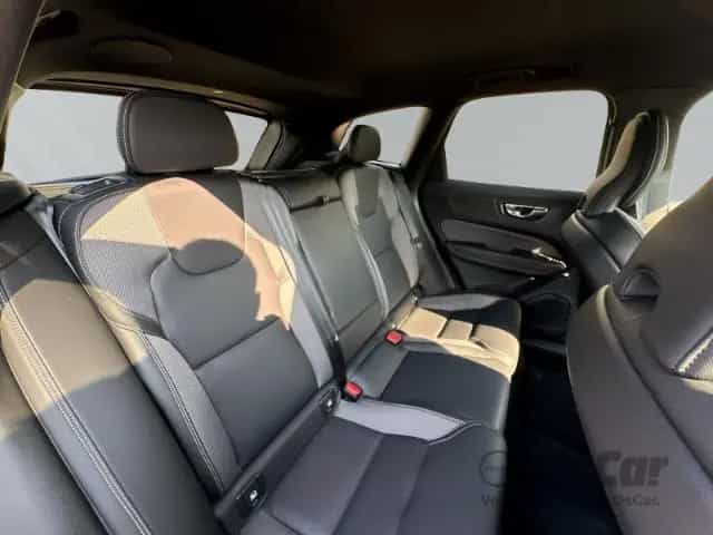 Volvo XC60 B5 D AWD R-Design Fahrerassistenz-P. Licht- 02/2022-photo-9