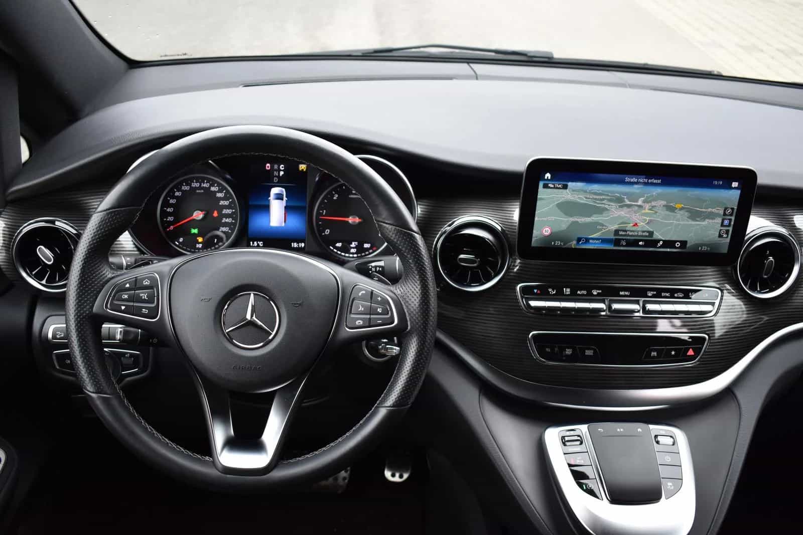 Mercedes-Benz V-Class 250 08/2020-photo-12