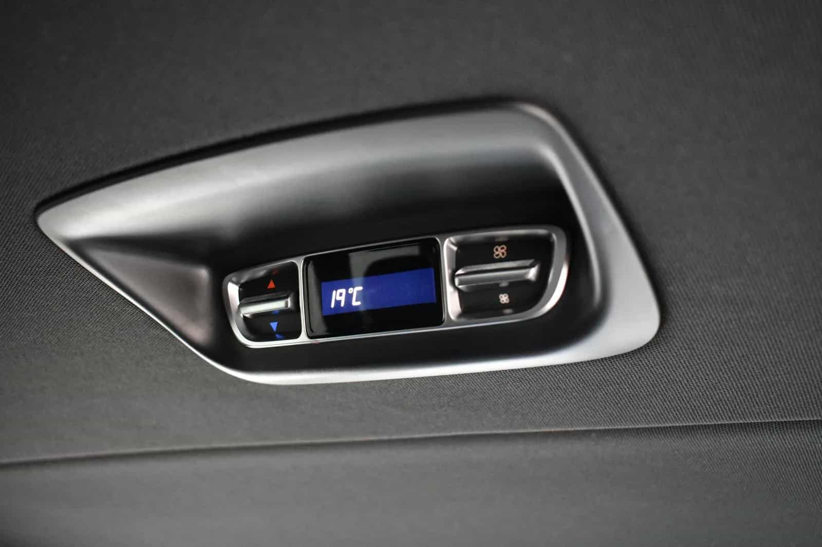 Mercedes-Benz V-Class 250 08/2020-photo-16