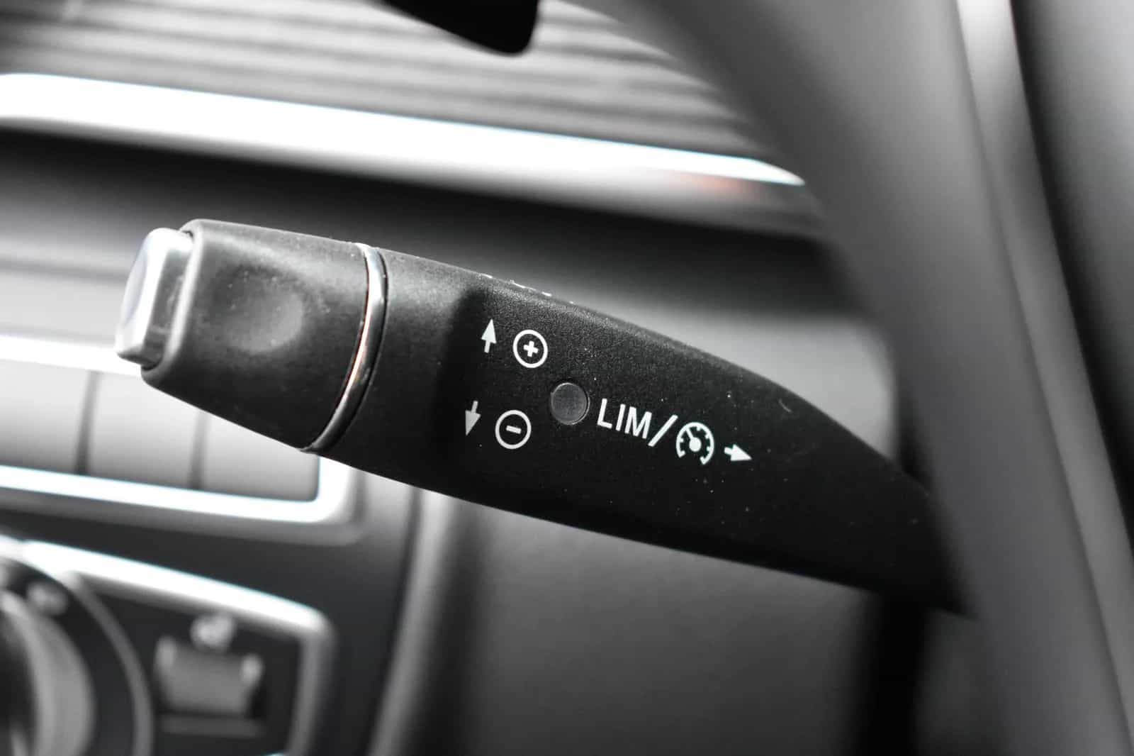 Mercedes-Benz V-Class 250 08/2020-photo-28