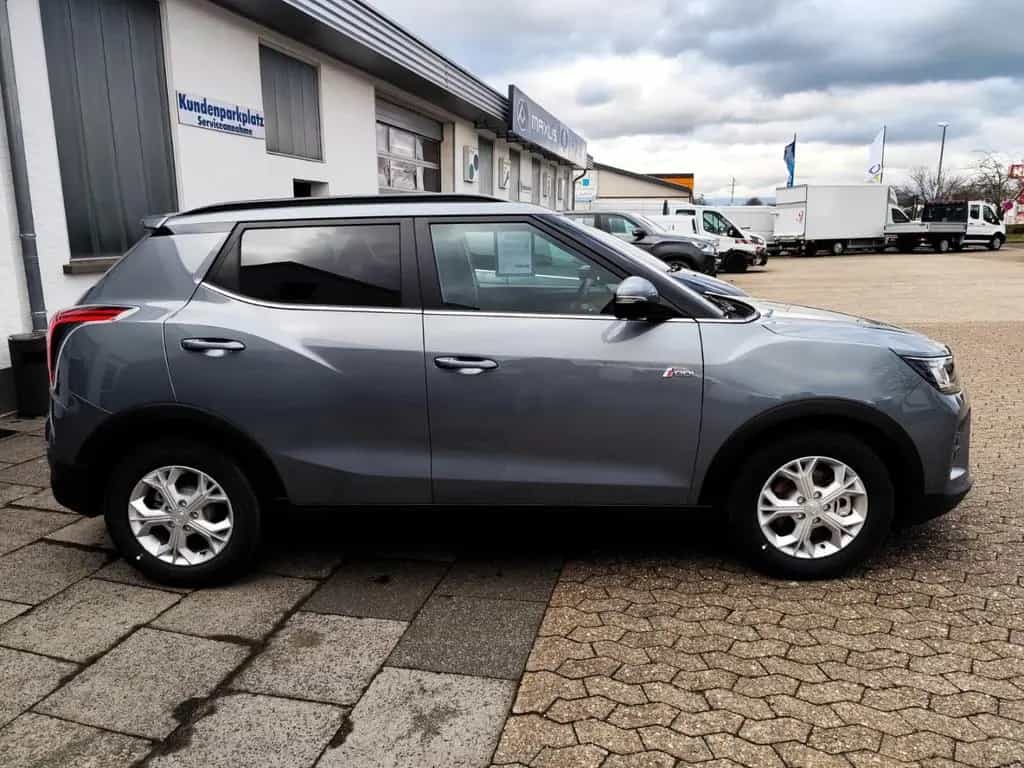KGM Tivoli Quarz 1,5L AT 4X4 NEUES MODELL, Navi, 08/2025-photo-9