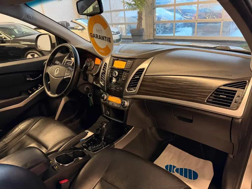 Ssangyong Korando 2.0 D*Sapphire*Automatik*Garantie*Leder* 05/2015-photo-12