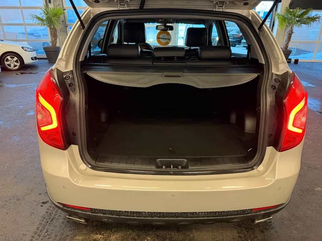 Ssangyong Korando 2.0 D*Sapphire*Automatik*Garantie*Leder* 05/2015-photo-25
