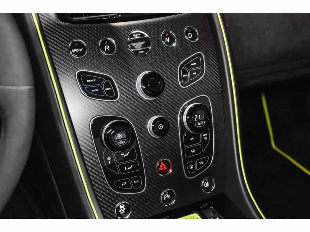 Aston Martin V8 Vantage AMR - 1 OF 200 06/2018-photo-10