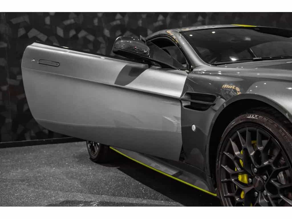 Aston Martin V8 Vantage AMR - 1 OF 200 06/2018-photo-26
