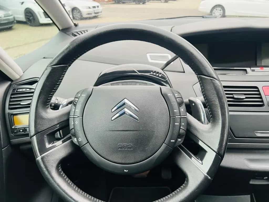 Citroën C4 Picasso Exclusive PDC SHZ RFK SHA GARANTIE 05/2008-photo-17
