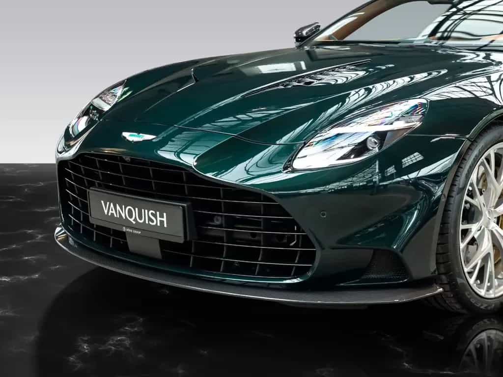 Aston Martin Vanquish | Q Paint | Carbon Gloss Exterior 07/2025-photo-11