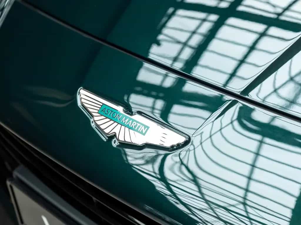 Aston Martin Vanquish | Q Paint | Carbon Gloss Exterior 07/2025-photo-15
