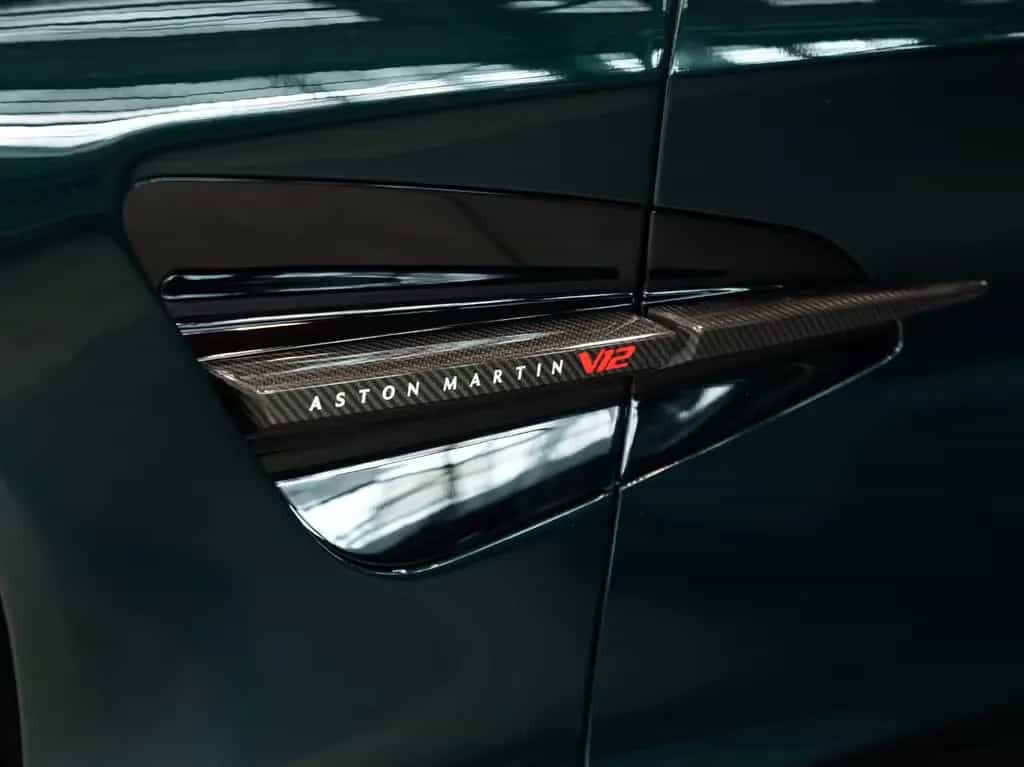 Aston Martin Vanquish | Q Paint | Carbon Gloss Exterior 07/2025-photo-16