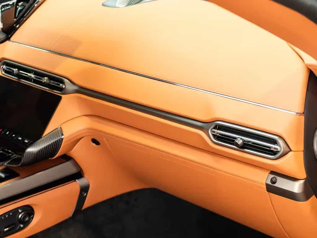 Aston Martin Vanquish | Q Paint | Carbon Gloss Exterior 07/2025-photo-20