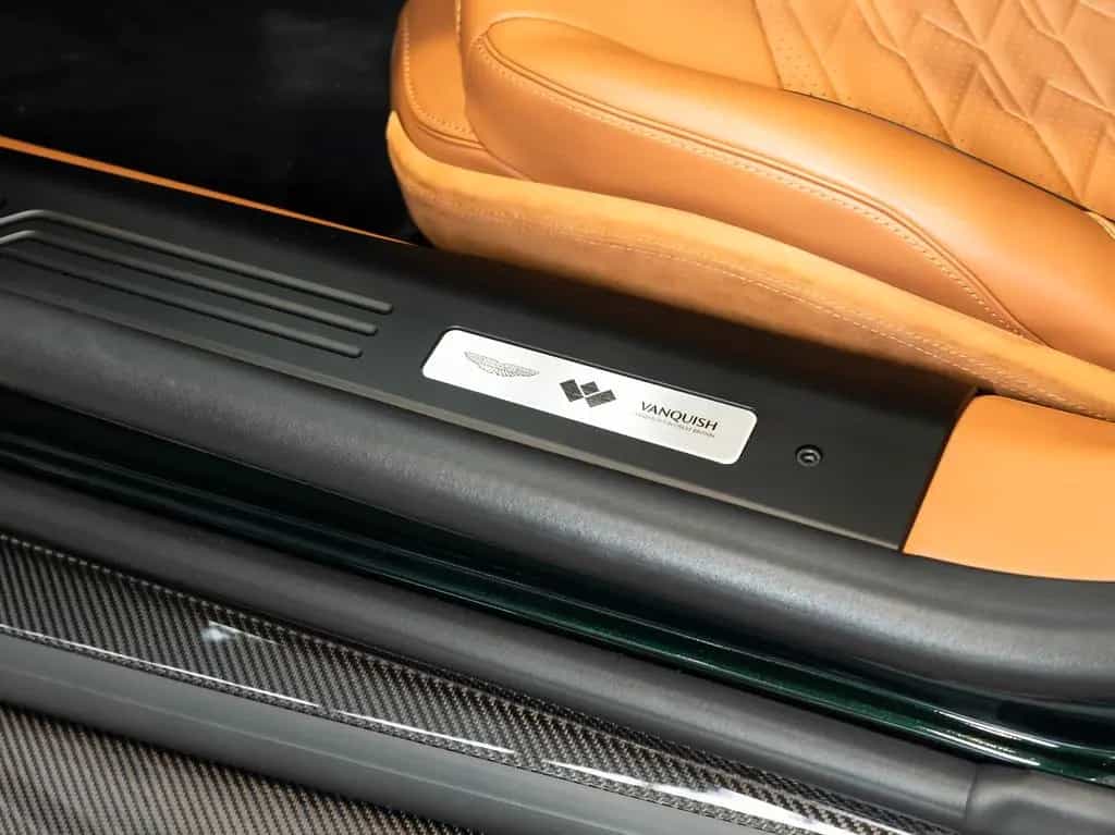 Aston Martin Vanquish | Q Paint | Carbon Gloss Exterior 07/2025-photo-23