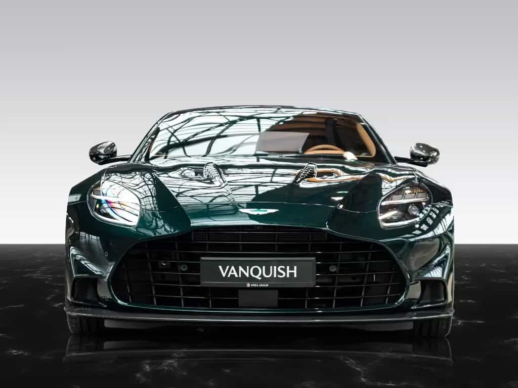 Aston Martin Vanquish | Q Paint | Carbon Gloss Exterior 07/2025-photo-3
