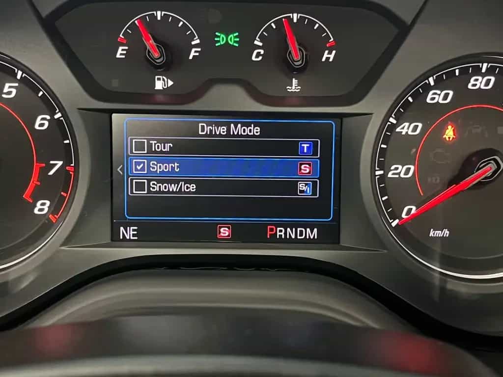 Chevrolet Camaro 2,0l Turbo Cabrio *AUT / LEDER/ZL1 Front* 06/2022-photo-15