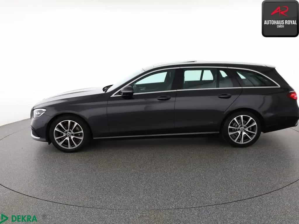 Mercedes-Benz E-Class d T 4M AVANTGADRE STANDHEIZ,360GRAD,MEMORY 04/2022-photo-1