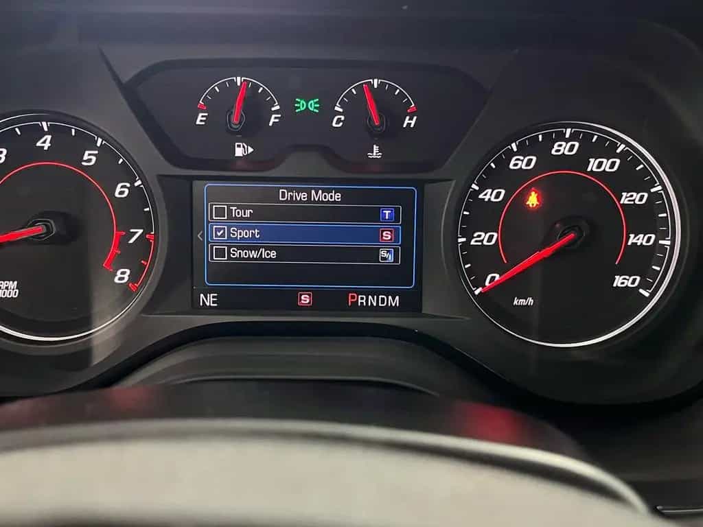 Chevrolet Camaro RS *3,6l V6 ZL1 / Performance/ SHZ* 10/2022-photo-13