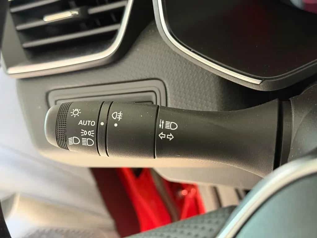 Mitsubishi Colt Diamant Edition 1.6 Hybrid 105 kW (143 P... 03/2024-photo-18