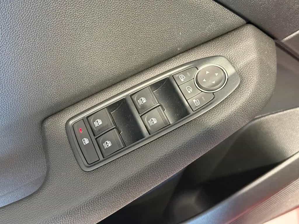 Mitsubishi Colt Diamant Edition 1.6 Hybrid 105 kW (143 P... 03/2024-photo-23