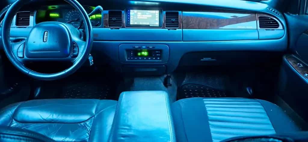 Lincoln Town Car Stretchlimousine 8,6 Meter lang V8 07/1999-photo-11