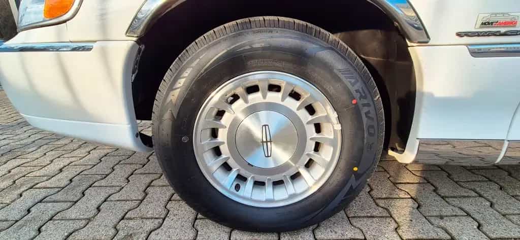 Lincoln Town Car Stretchlimousine 8,6 Meter lang V8 07/1999-photo-19