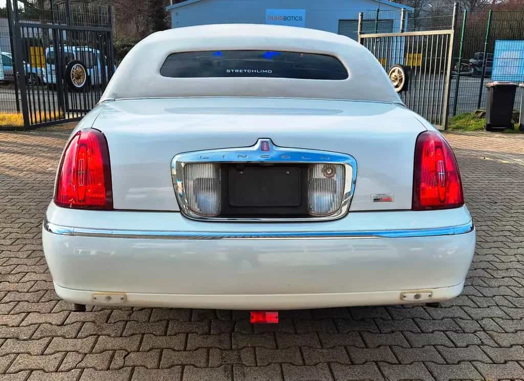 Lincoln Town Car Stretchlimousine 8,6 Meter lang V8 07/1999-photo-3