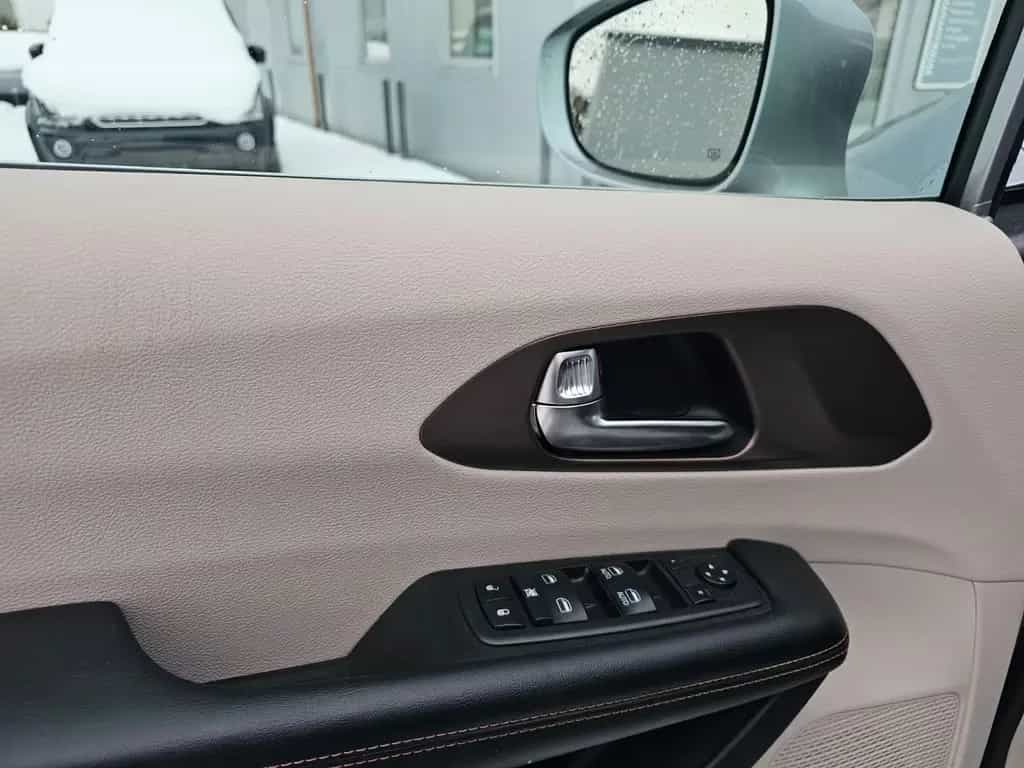 Chrysler Pacifica 3.6L V6 . TWA.PDC.Sitz.Heizung. 11/2019-photo-10