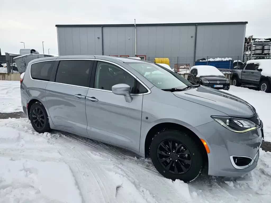 Chrysler Pacifica 3.6L V6 . TWA.PDC.Sitz.Heizung. 11/2019-photo-3