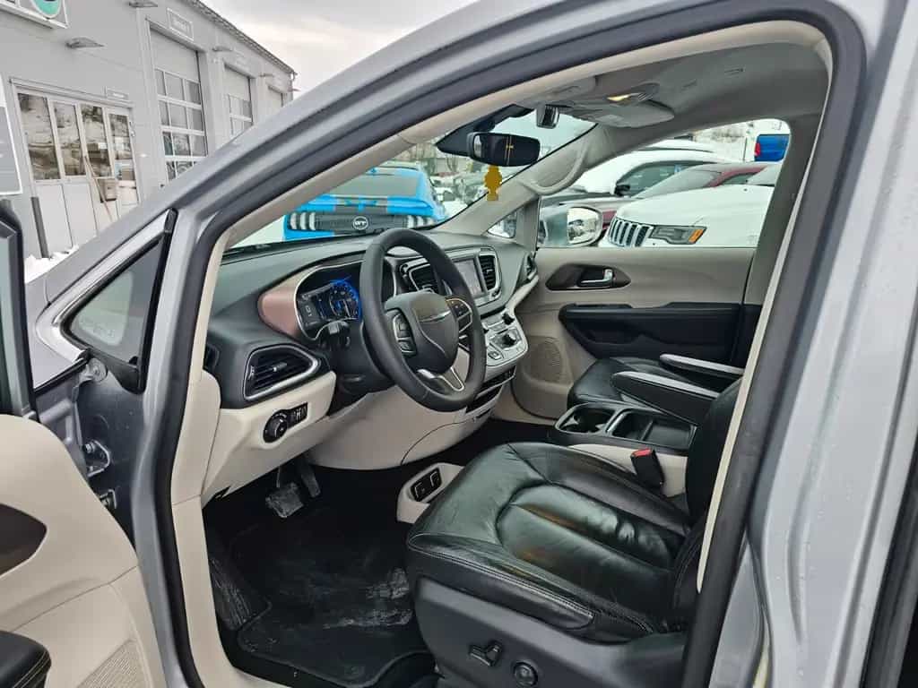 Chrysler Pacifica 3.6L V6 . TWA.PDC.Sitz.Heizung. 11/2019-photo-9