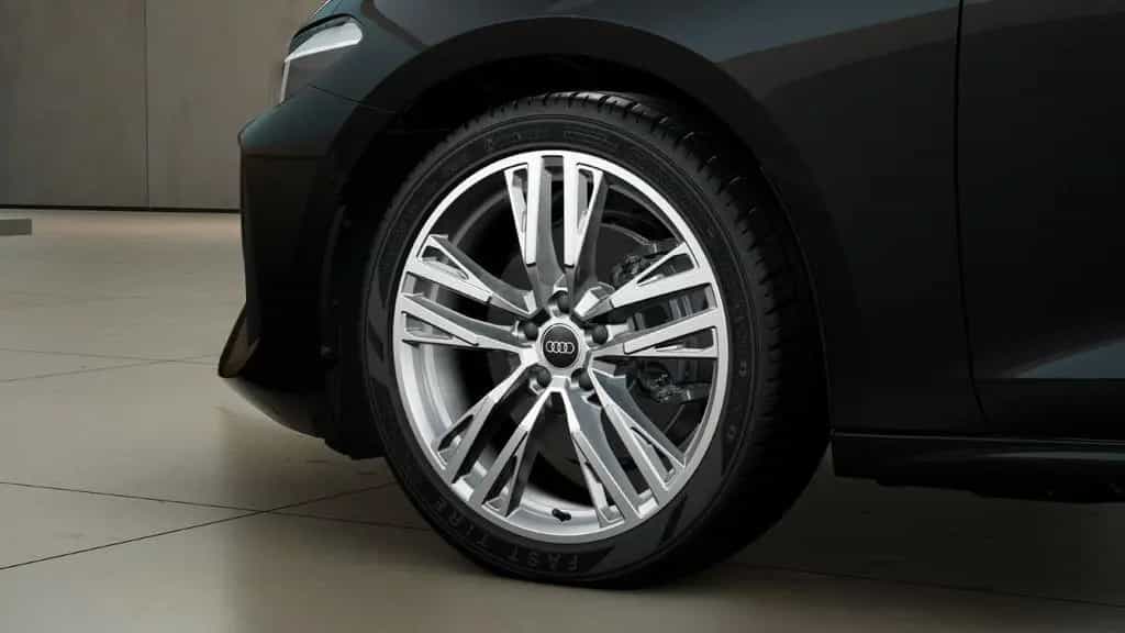 Audi A5 Avant TFSI quattro LED Kamera AHK 04/2025-photo-4