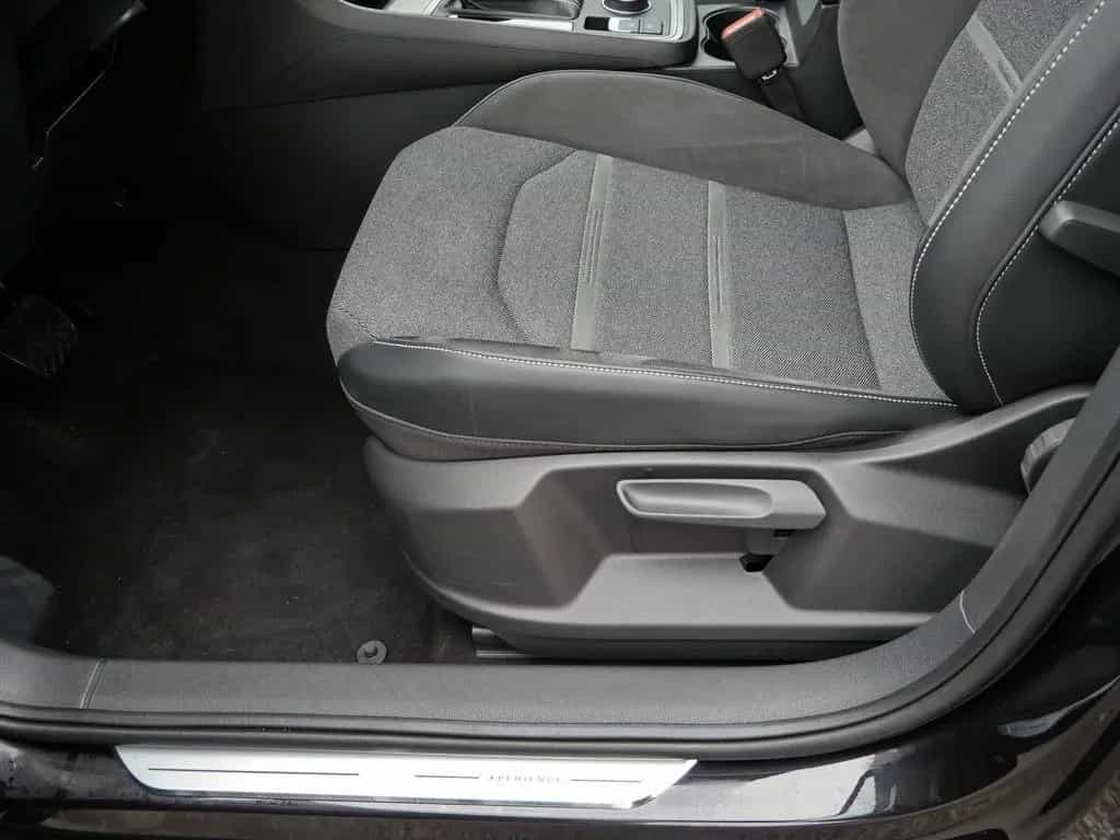 Seat Ateca Xperience 2.0 TDI LED*AHK*RFK*ACC*Navi 06/2025-photo-20