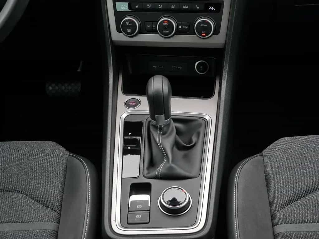 Seat Ateca Xperience 2.0 TDI LED*AHK*RFK*ACC*Navi 06/2025-photo-6