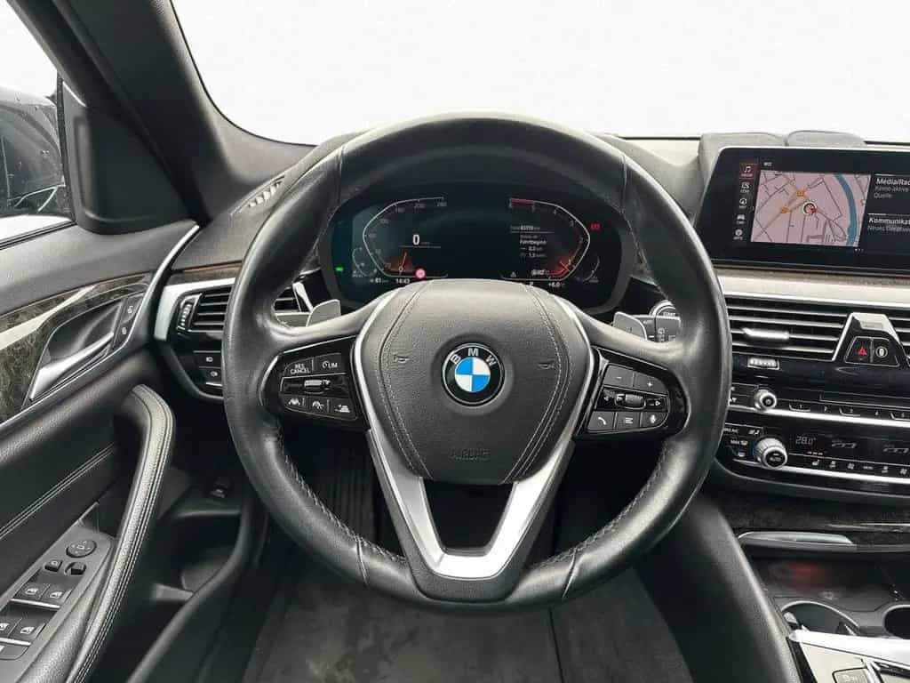 BMW 5 Series 520d xDrive T Sport AHK,PANO,AdLED,HUD,DA+,PA+ 07/2020-photo-13