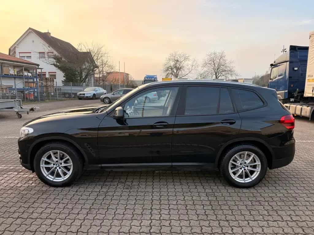 BMW X3 xDrive20d Luxury Line/LED/KAM/SHZ/NAV/PDC! 08/2021-photo-3
