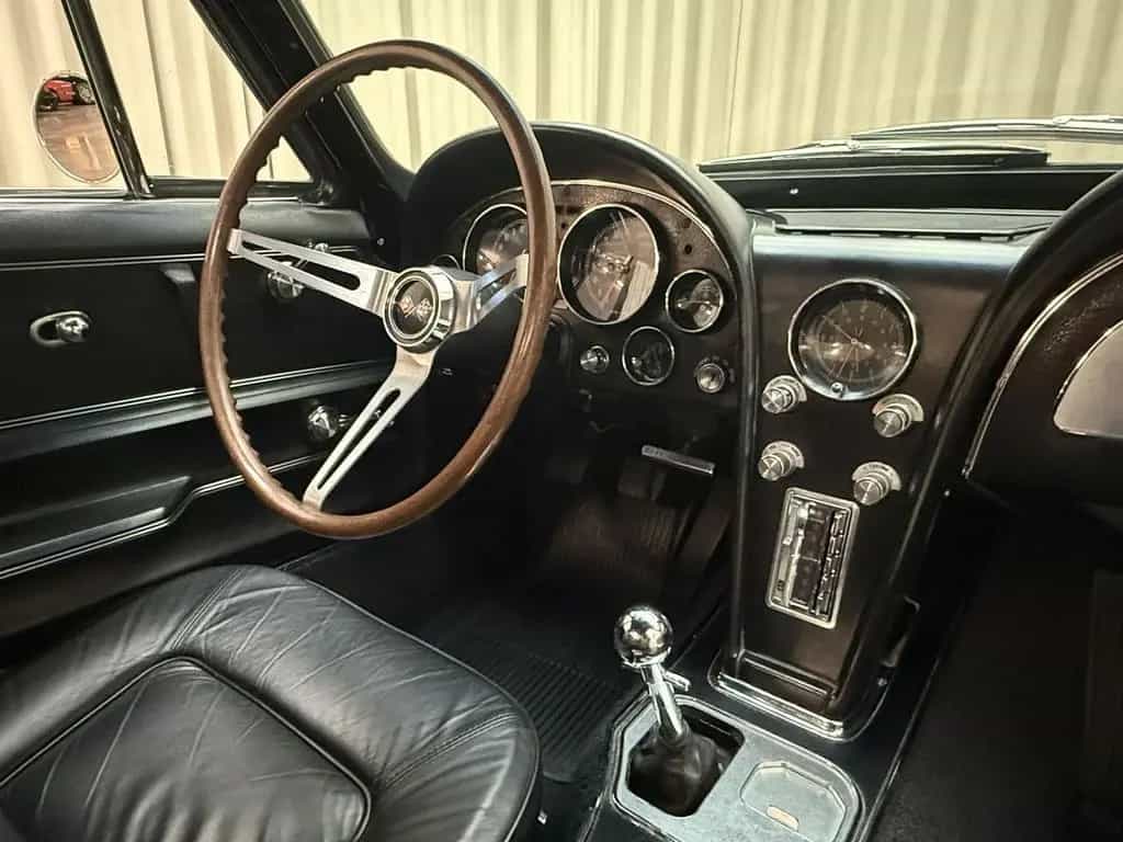 Corvette C2 Chevrolet Coupé / Matching Numbers / 350 PK / 07/1965-photo-27