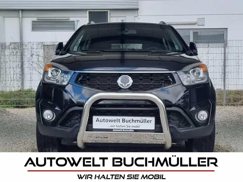 Ssangyong Korando 2.0,4x4,KLIMA,SHZ,LEDER,AHK,TÜV,MWST. 03/2015-photo-0