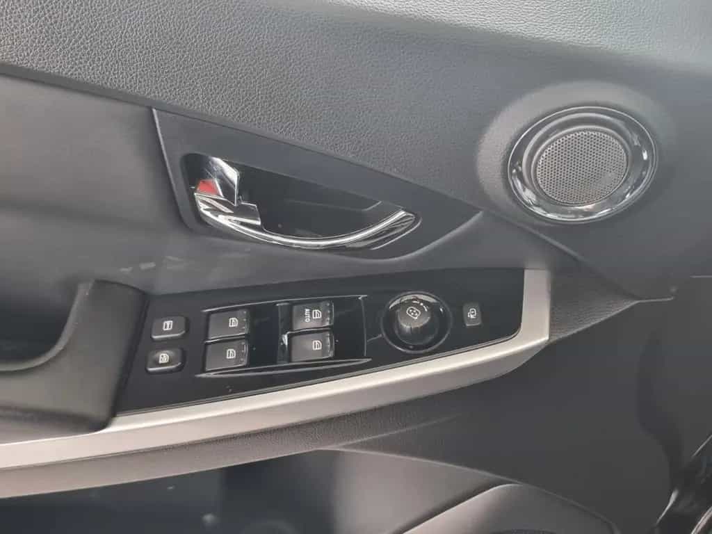 Ssangyong Korando 2.0,4x4,KLIMA,SHZ,LEDER,AHK,TÜV,MWST. 03/2015-photo-14