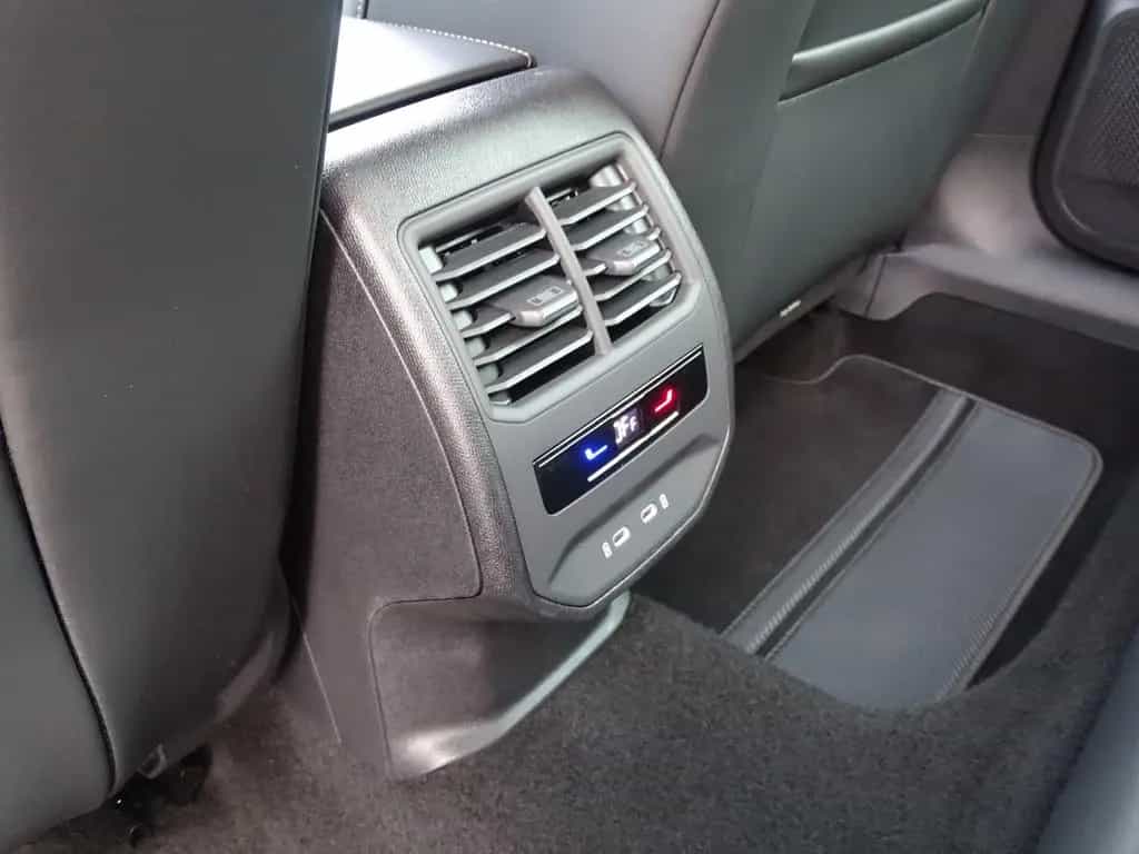 Cupra Formentor 1.5*NAVI*DAB*SHZG*LED*RFK*FULL LINK* 01/2022-photo-28