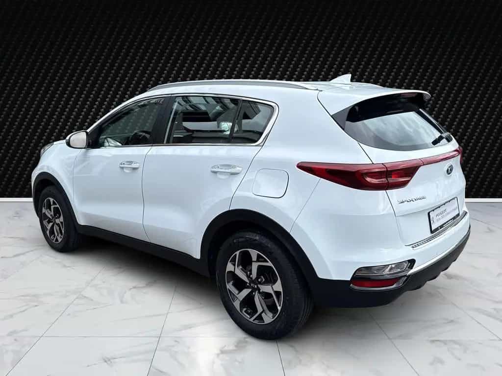 Kia Sportage Vision 2WD 8 Fachbereift TÜV neu 07/2021-photo-2